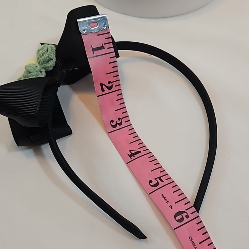 Hand Crafted Black Bow Hairband Hand Knit Crochet Green Puffy Flower Feminine - Picture 15 of 17